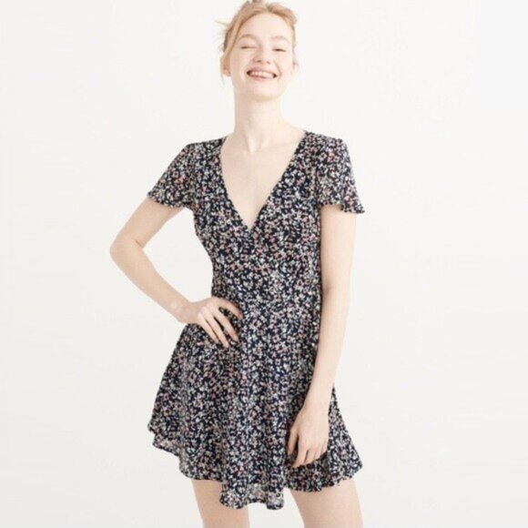 NWT- Abercrombie and Fitch Faux Wrap Dress - Picture 1 of 9